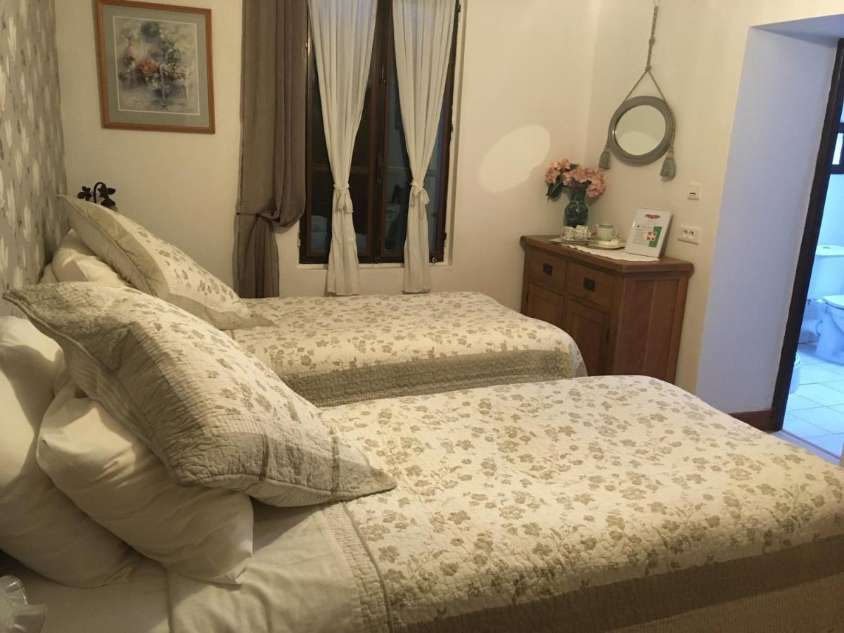 Bed and Breakfast Le Jardin De Rose 24 Feuillebert Romagne 86700 Exterior foto