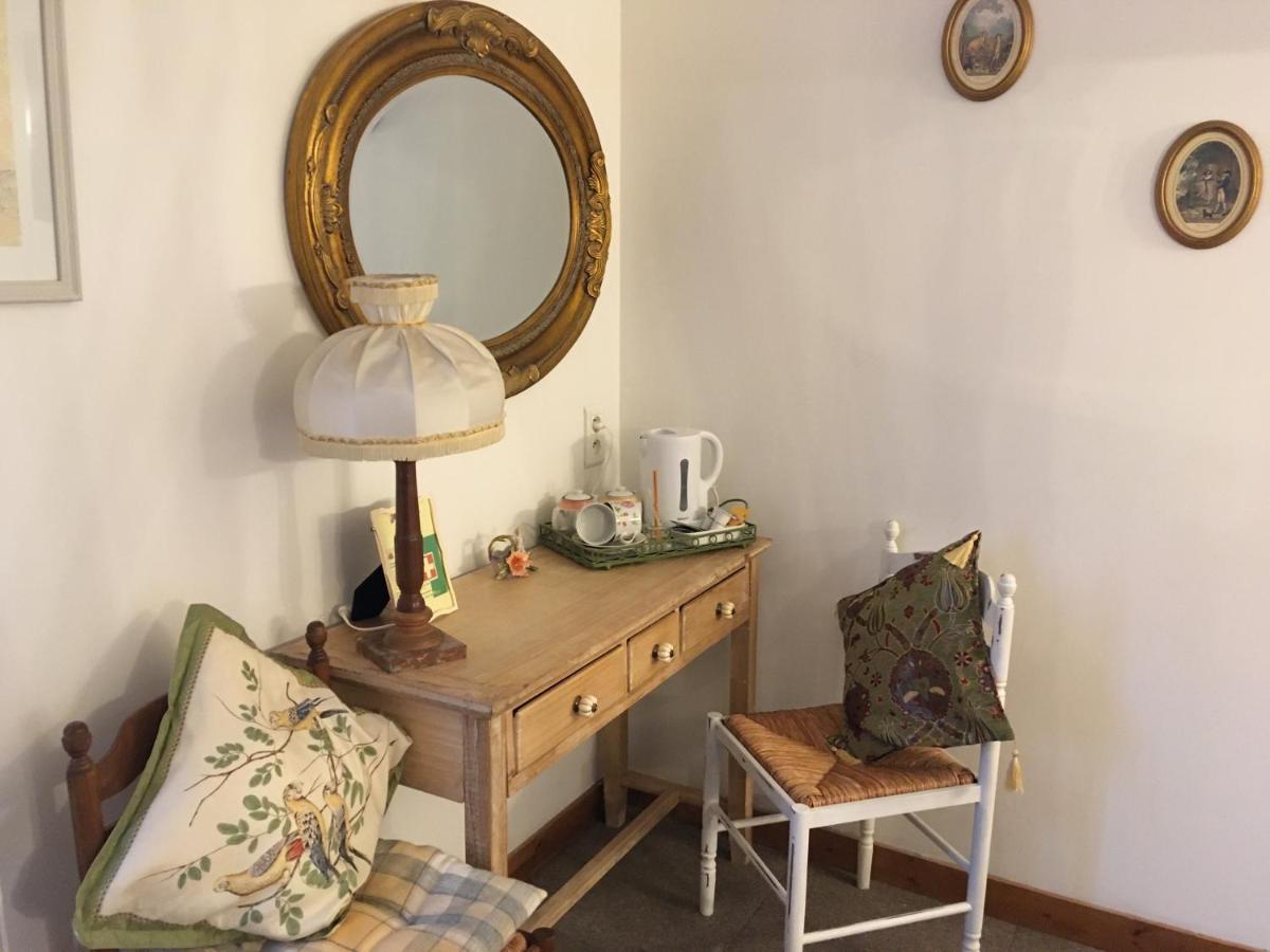 Bed and Breakfast Le Jardin De Rose 24 Feuillebert Romagne 86700 Exterior foto