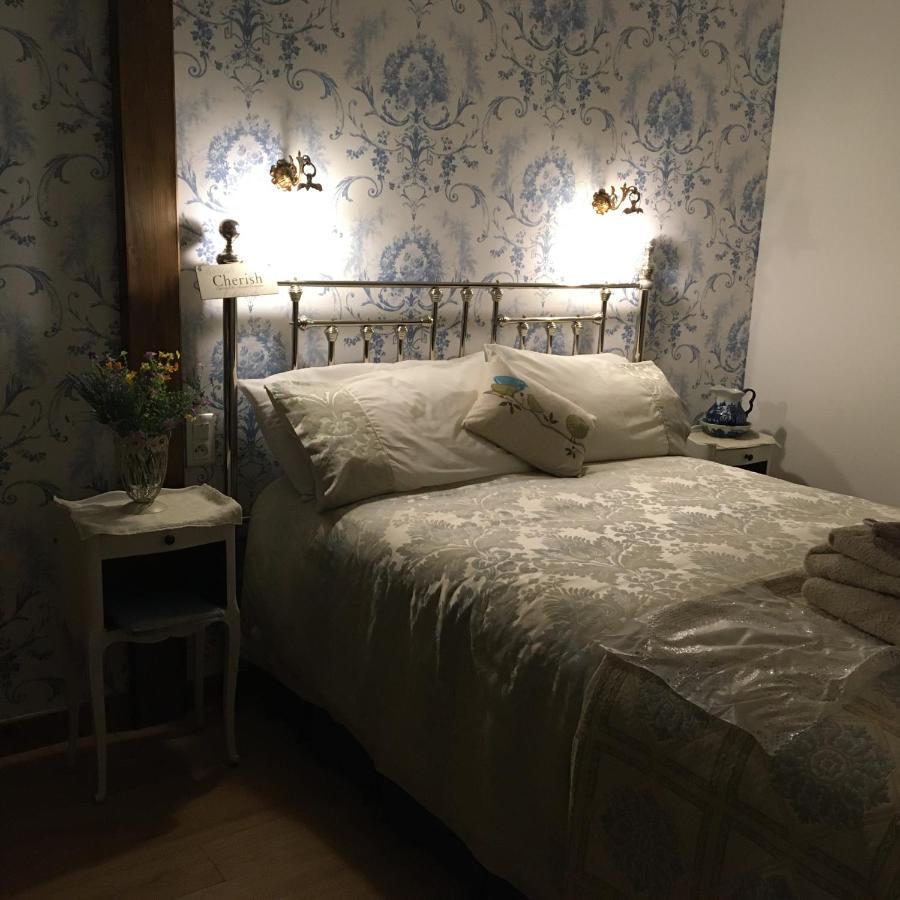 Bed and Breakfast Le Jardin De Rose 24 Feuillebert Romagne 86700 Exterior foto