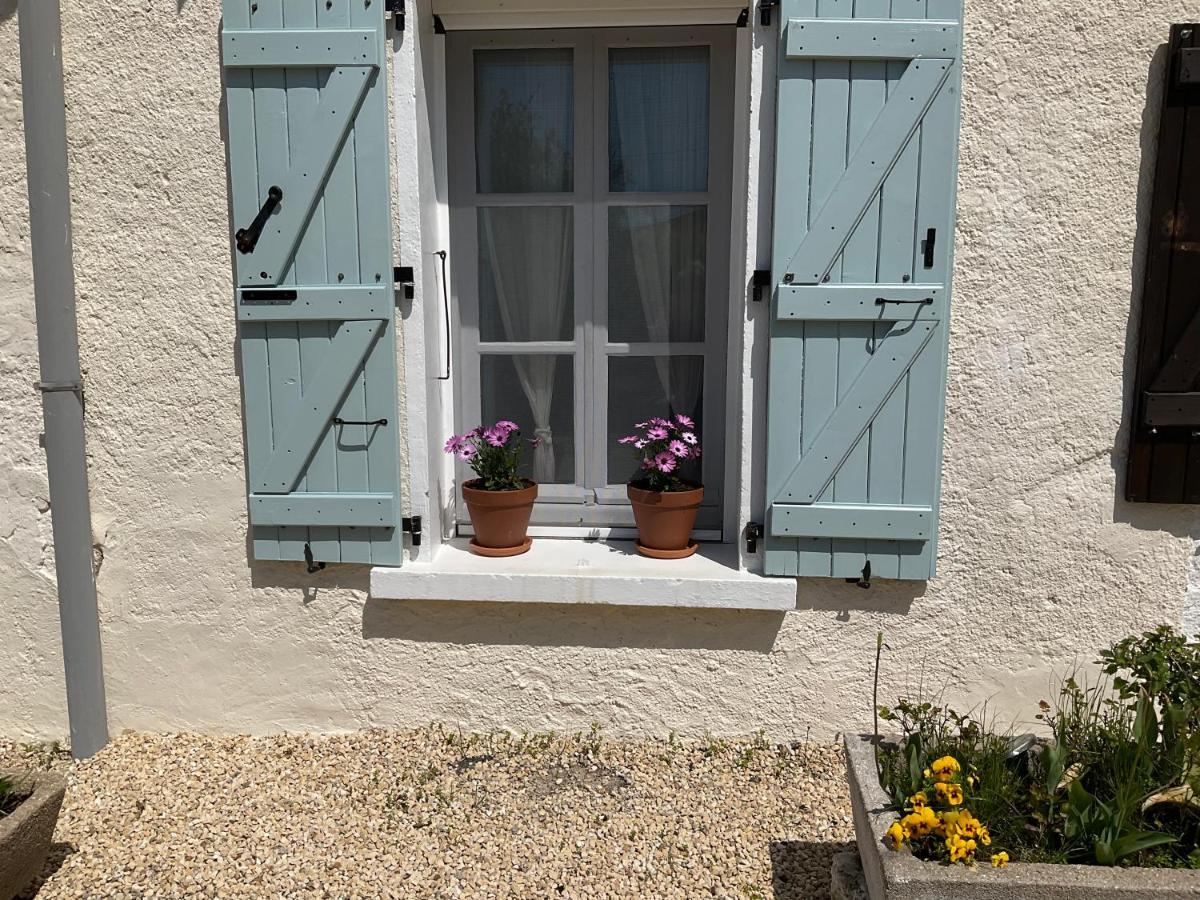 Bed and Breakfast Le Jardin De Rose 24 Feuillebert Romagne 86700 Exterior foto
